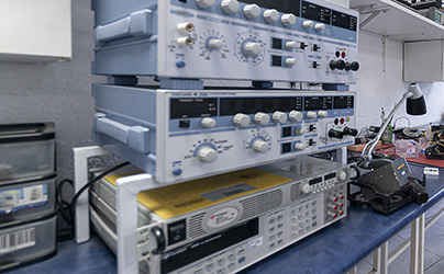 Multímetros, pinzas amperimétricas y osciloscopios